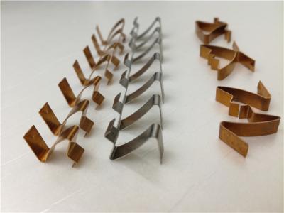 China Hohe Präzisions-Blech, das Diesl stempelt Schnellknopf-V-Form Sprengring-Teile verbiegt zu verkaufen