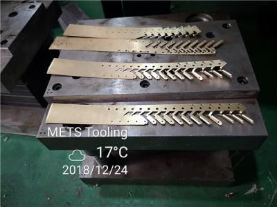 Chine Presse de matrices d'estampillage de tôle pour les pièces en laiton de cuivre de connecteur de N à vendre