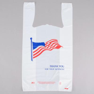Chine Matériel résistant de HDPE de sacs à provisions de T-shirt de modèle de drapeau américain à vendre