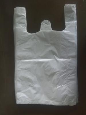 China 300+160*525mm 15mic White Unprinted Plastic T-Shirt Bag - 1000/Case , HDPE Material for sale