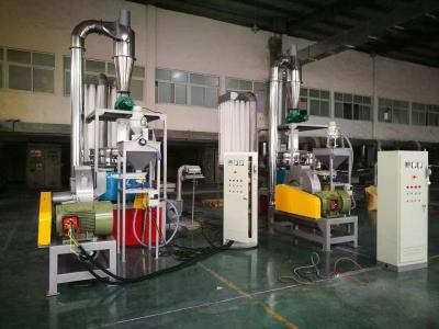 China LDPE Pulverizer mit wirtschaftlichen Kosten, 800 mm Schleifscheibe, 55 kW Hauptmotor zu verkaufen