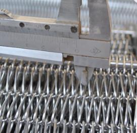 Chine 304 ceintures équilibrées de traitement des denrées alimentaires des produits alimentaires d'armure d'acier inoxydable pour des oeufs à vendre