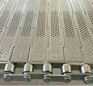 Chine Bande de conveyeur perforée de plat à chaînes en métal de l'acier inoxydable SUS304 à vendre