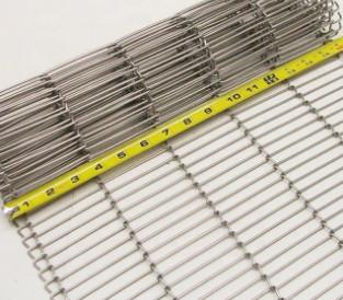 China Heat Resistant Flat Flex SS 304 Wire Mesh Belt For Bake Conveyor for sale