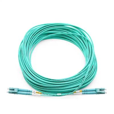 China SC LC FC ST UPC APC Jumper de fibra de modo único 1 núcleo 2 núcleo Cable de caída FTTH interior exterior en venta