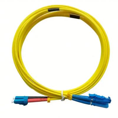 China FC/SC/LC/ST UPC Polish Single Mode Fiber Jumpers 3m Cable de parche de fibra amarilla en venta