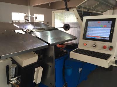 Cina cavo elettrico automatico di CNC 3D di 2-6mm che forma Machin di piegamento con saldatura in vendita