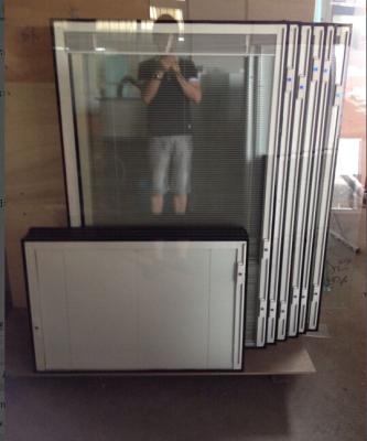 Chine Abat-jour de 50MM 1.2M Glass Panels With à l'intérieur de verre pour les portes françaises Noiseproof à vendre