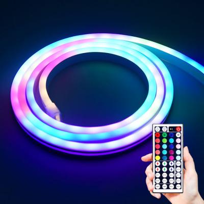 Cina il neon telecomandato di 40Keys IR ha condotto la striscia leggera IP67 RGB impermeabile di musica in vendita