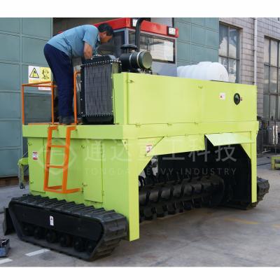 China Manure Crawler Walking Compost Windrow Turner Equipment 97% Production Capacity for sale