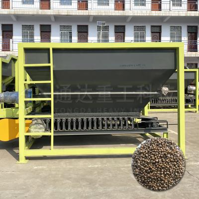 China Máquina de alimentación de abono orgánico de granja de alta eficiencia en venta