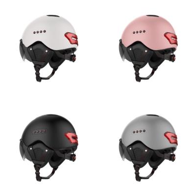中国 BT 5.0のライトおよび回転信号が付いている循環のカメラのヘルメット/ライダーのバイクのヘルメット 販売のため