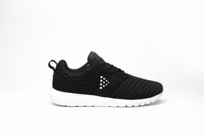 China 2018 new designer develop sell well male authentic shoes in flyknitting style for sale