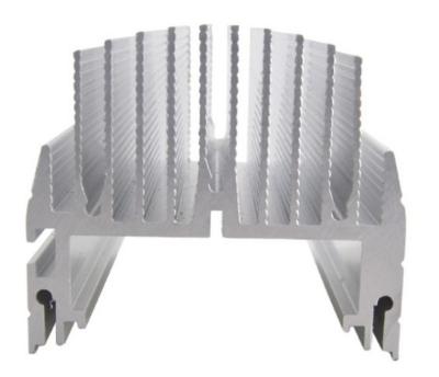 China Protuberancia de aluminio del disipador de calor del anodizado en negro con la máquina del CNC en venta