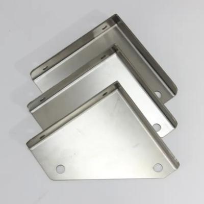 China Polido Estampado de chapa de metal personalizado para metal con tamaño de agujero personalizado en venta