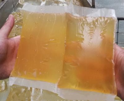 China Película de empaquetado de empaquetado adhesiva del polietileno caliente del derretimiento 0.035m m en venta