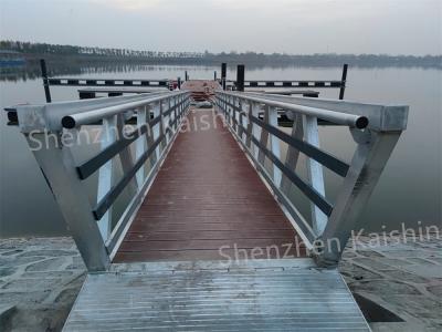 China Strong Loading Capacity Aluminum Gangway Dock Ramp For Floating Pontoon for sale