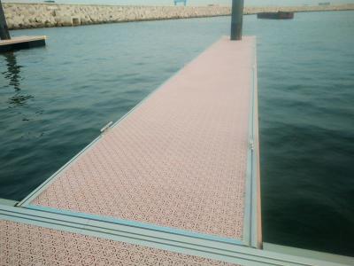 Κίνα υλικό λαστιχένιο κιγκλίδωμα κραμάτων αργιλίου επιπλεουσών αποβαθρών 500mm Freeboard θαλάσσιο προς πώληση