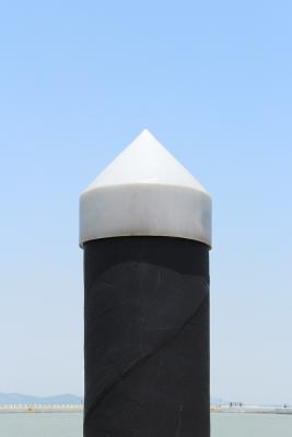 Chine Corrosion blanche de chapeaux d'empilage de dock anti pour le guide de pile de ponton flottant à vendre