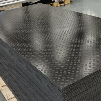 China Black HDPE Temporary Roadways Ground Cover Road Mats For Heavy Duty Machinery for sale