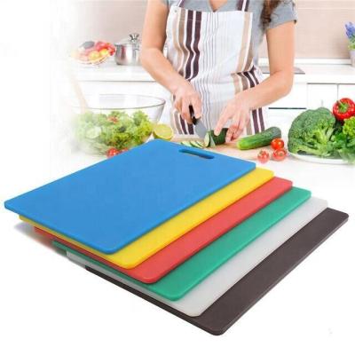 China Home Personalised Kitchen HDPE Polyethylene Plastic Chopping Colored Cutting Board for sale