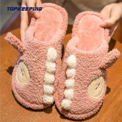 China Tear Resistant Indoor Plush Fur Slippers For Lady for sale