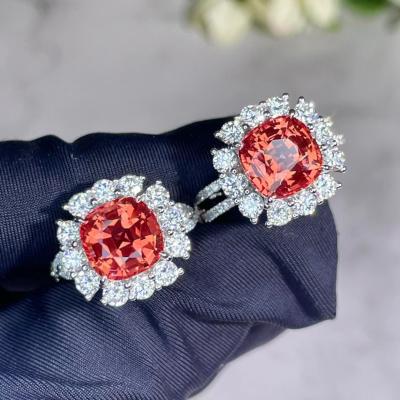 China Corrosão sextavada de Crystal Ruby And Sapphire Gems Anti com princesa Cut à venda