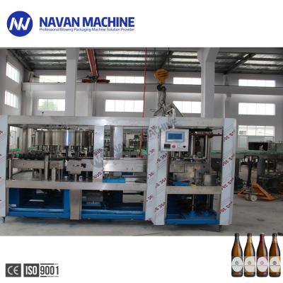 China Equipo automático del embotellado de la cerveza de la máquina de rellenar de la cerveza del casquillo de corona en venta