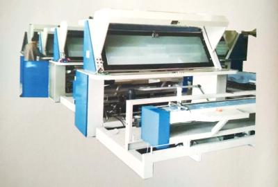 Chine Machine d'inspection de vêtement de porte de 1800 mm pour le tissu à vendre