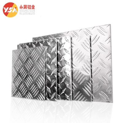 China Prägeartige Diamond Aluminum Plate Aluminum Checkered-Platte 1050 prägte Aluminiumspule zu verkaufen