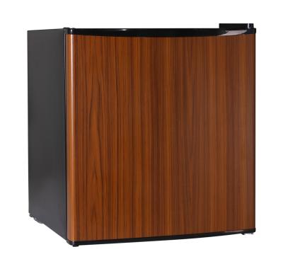 중국 책상 냉장고 나무로 되는 문의 밑에 45 리터 침묵하는 조밀한 소형 냉장고, 판매용