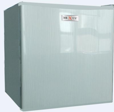 China Evaporador de aluminio del tubo del pequeño congelador vertical bloqueable de 34 litros en venta