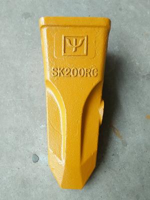 中国 Kobelco SK200 Kobelcoの掘削機のバケツの歯SK200RCの掘削機のリッパーの歯 販売のため