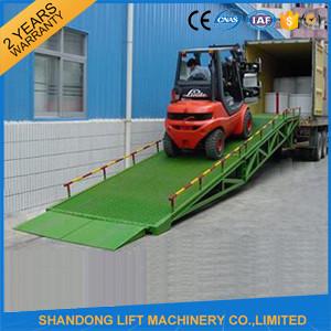 China Mobile Hydraulic Adjustable Container Loading Ramps with 0.9m - 1.8m Lifting Height for sale
