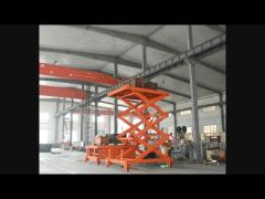 Hydraulic scissor cargo lift