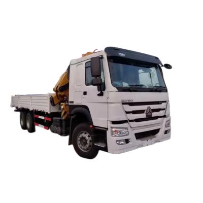 China Weichai Engine High Powerhorse Special Vehicles SINOTRUK HOWO 8T Truck Mounted Crane for sale