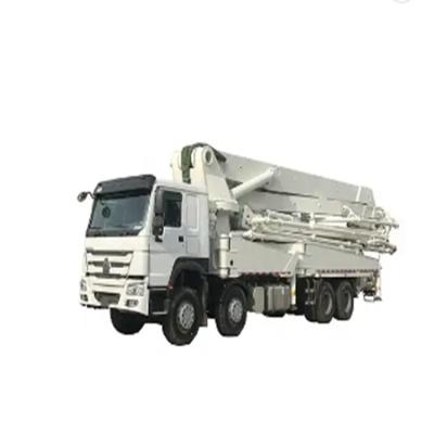 Chine SINOTRUK châssis 47 mètres 50m pompe à béton mobile camion de pompage de ciment pour la construction de bâtiments à vendre