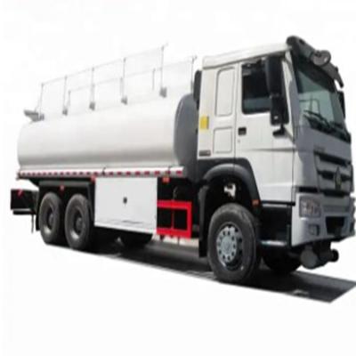 China Hoogdruk SINOTRUK 6X4 400 pk Euro 25000 liter watertankschip vrachtwagen zware wegwasser sprinkler sanitair voertuig Te koop
