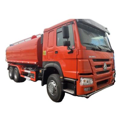 Chine 6x4 380 chevaux 20000 litres camions réservoirs d'eau SINOTRUK HOWO à vendre
