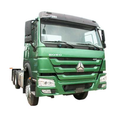Chine 10 pneus SINOTRUK Tracteur pour camions lourds HOWO 6X4 420HP à vendre
