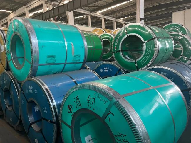 Stainless steel coil packaging process