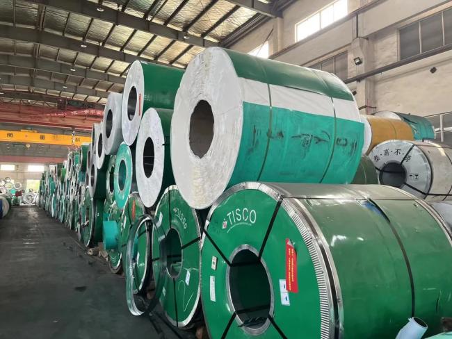 Quality inspection of stainless steel strips