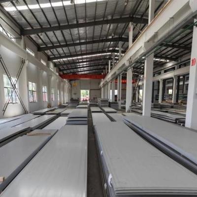 China Folha de aço inoxidável dos vagabundos 2b de alta qualidade de ASTM 304 para o material de construção à venda