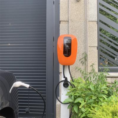 China 16Amp 11kW Mobile Electric Vehicle Charger 60Hz Fast Charging Car Charger 3 Phase for sale