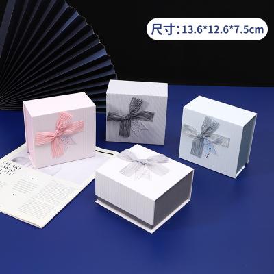 China Wallpaper Magnetic Flip Box For Cosmetics Belt Holiday Gift Perfume for sale