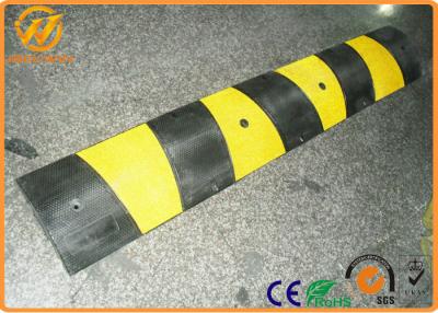 中国 駐車場/交通安全 1830*300*60 mm のための反射プレハブの減速バンプ 販売のため