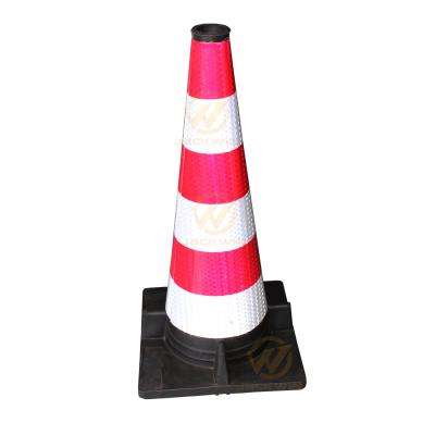 China Italian Standard Rubber Traffic Cone Height 55cm with Reflective Collar for sale