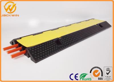 China 3 Channels Rubber Cable Protector Ramp Cord Cover 20 Ton Weight Capacity 1000 * 300 * 50 mm for sale