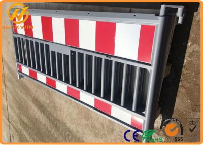 China European Standard Road Safety 2000mm Plastic Traffic Barrier / Plastic Safety Barricade for sale