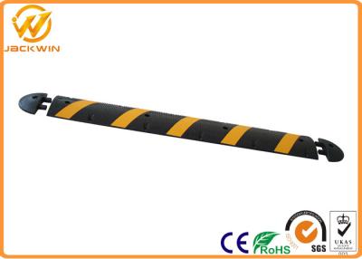 China 60ft 1830mm Road Safety Reflective Rubber Speed Bump With Panama Standard for sale
